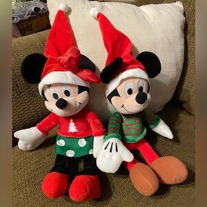 Set of Christmas MICKEY & MINNIE MOUSE 12" Plush Kohl's Cares Santa Hats DISNEY